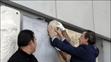 Ο υπουργός Πολιτισμού κ. Μιχάλης Λιάπης παρουσίασε σήμερα θραύσμα από τον ανάγλυφο ...