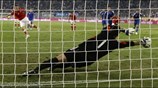 Κι ενώ όλα έδειχναν ότι οι δύο ομάδες θα τελείωναν χωρίς γκολ ...