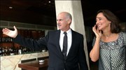 Ο πρόεδρος του ΠΑΣΟΚ και πρόεδρος της Σοσιαλιστικής Διεθνούς Γιώργος Παπανδρέου συνομιλεί ...
