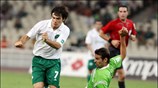 Την «πράσινη» φανέλα θα φοράει για τέσσερα ακόμη χρόνια ο Σωτήρης Νίνης ...