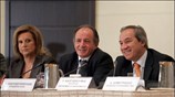 Οι Υπουργοί Εθνικής Οικονομίας Γιώργος Αλογοσκούφης (Δ) και Απασχόλησης Φάνη Πάλλη Πετραλιά ...