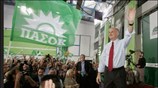 Ο κ. Παπανδρέου σε χθεσινή του ομιλία στο κλειστό γυμναστήριο «Μελίνα Μερκούρη» ...
