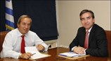 Με τον αντιπρόεδρο της Ευρωπαϊκής Τράπεζας Επενδύσεων Πλούταρχο Σακελλάρη συναντήθηκε σήμερα ο ...