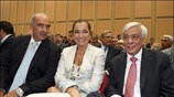 Ο υπουργός Εθνικής Αμυνας, Βαγγέλης Μεϊμαράκης(A) με την υπουργό Εξωτερικών Ντόρα Μπακογιάννη ...