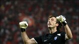 Αποθεωτική υποδοχή επεφύλαξαν τα ξημερώματα στην ομάδα της Ανόρθωσης περίπου τέσσερις χιλιάδες ...