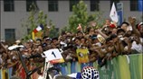 Ο Γάλλος Ζιλιάν Αμπσαλόν πανηγυρίζει την κατάκτηση του χρυσού μεταλλίου στην ορεινή ...