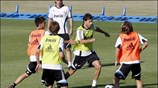 Ο Ολλανδός επιθετικός της Ρεάλ Μαδρίτης Ruud Van Nistelrooy κατά την διάρκεια ...