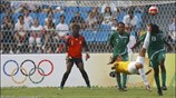 Με μεγάλη πρωταγωνίστρια και σκόρερ (34΄, 35΄, 45΄) την Κριστιάνε (φωτό), η ...