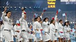 Οι Έλληνες αθλητές μπαίνουν στο Ολυμπιακό Στάδιο του Πεκίνου. ...