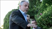 Ο βουλευτής Γιάννης Μανώλης προσέρχεται στο δείπνο που παρέθεσε ο πρωθυπουργός στους ...