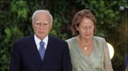 Ο Πρόεδρος της Δημοκρατίας Κάρολος Παπούλιας και η σύζυγος του Μαίη στο ...