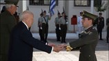 Ο Πρόεδρος της Δημοκρατίας Κάρολος Παπούλιας έδωσε τα ξίφη στους νέους αξιωματικούς ...