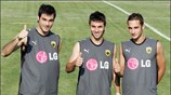 Οι νέοι παίκτες της ΑΕΚ Σάχα (Α) Σκόκο (Κ) και Ρίκκα (Δ) ...