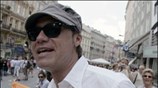 Ενας φίλαθλος στη Βιέννη ζητούσε εισιτήρια για τον τελικό του Euro 2008 ...