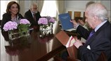 Θέλουμε οριστική και τελική συμφωνία χωρίς αιρέσεις, διεμήνυσε προς πάσα κατεύθυνση η ...