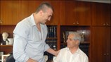 Ο Μαυροβούνιος σέντερ Νίκολα Πέκοβιτς με τον πρόεδρο του Παναθηναϊκού Παύλο Γιαννακόπουλο ...