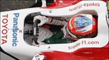 Ο Γερμανός Timo Glock  με Toyota, κατά τη διάρκεια των ελευθέρων ...