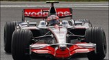 Ο Heikki Kovalainen με McLaren, κατά τη διάρκεια των ελευθέρων δοκιμαστικών στην ...