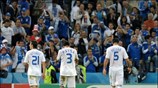 Οι παίκτες της Εθνικής αποχωρούν απογοητευμένοι. ...