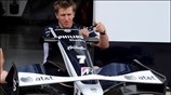 Μηχανικός της Williams κάνει ρυθμίσεις στο ρύγχος του μονοθέσιου. Το Καναδικό Γκραν ...
