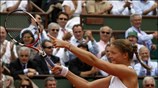 Η Dinara Safina, από τη Ρωσία, πανηγυρίζει μετά την νίκη που πέτυχε ...