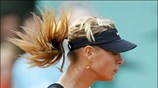 Η Maria Sharapova (φωτό) ηττήθηκε χθες από τη συμπατριώτισσα της Dinara Safina ...