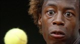 Ο Γάλλος Gael Monfils αγωνίστηκε χθες κόντρα στον Κροάτη Ivan Ljubicic. Ο ...