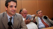 Οι βουλευτές της Νέας Δημοκρατίας Κυριάκος Μητσοτάκης, του ΠΑΣΟΚ Θεόδωρος Πάγκαλος και ...