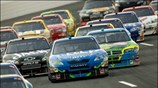 Στιγμιότυπο από τον αγώνα «Coca-Cola 600 NASCAR» που έγινε στο Κόνκορντ της ...