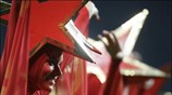 Από το τελετουργικό πριν την έναρξη του αγώνα. ...