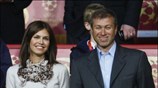 Ο ιδιοκτήτης της Τσέλσι Roman Abramovich με τη συνοδό του Daria Zhukova, ...