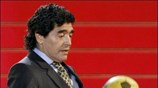 Ποδοσφαιρικό… ρεσιτάλ από τον Diego Maradona σε δεξίωση που έγινε μετά την ...