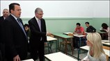 Ο υπουργός και ο υφυπουργός Παιδείας Ευριπίδης Στυλιανίδης και Ανδρέας Λυκουρέντζος συνομιλούν ...