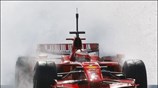 Ο Kimi Raikkonen της Ferrari στα χθεσινά δοκιμαστικά στην πίστα της Καταλονίας. ...