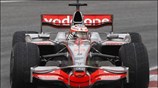 Ο Φιλανδός Heikki Kovalainen της McLaren στα χθεσινά δοκιμαστικά στην πίστα της ...