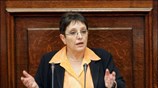 Στρέφοντας τα πυρά της τόσο κατά της κυβέρνησης Καραμανλή, όσο και κατά ...