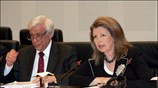 Ο υπουργός  Εσωτερικών Προκόπης Παυλόπουλος  καθώς και η γ.γ. Ισότητας ...