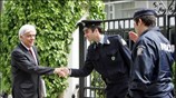 Ο υπουργός Εσωτερικών Προκόπης Παυλόπουλος  φθάνει στο Μέγαρο Μαξίμου όπου συναντήθηκε ...