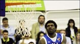 Ο νικητής του διαγωνισμού καρφωμάτων Γούντς, κατά τη διάρκεια του 16ου All ...