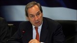 Σε αναθεώρηση των προβλέψεών της για τα βασικά μακροοικονομικά μεγέθη προχωρά η ...