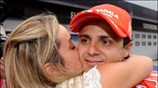 Ο Βραζιλιάνος οδηγός της Ferrari Φελίπε Μάσα (στη φωτογραφία με τη σύζυγό ...