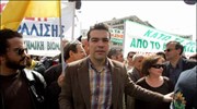 Ο πρόεδρος του ΣΥΝ Αλέξης Τσίπρας κατά τη διάρκεια συλλαλητηρίου της ΓΣΕΕ ...