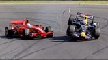 Σύγκρουση των David Coulthard (Red Bull) και του Felipe Massa (Ferrari). ...