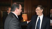 Ο πρωθυπουργός Κώστας Καραμανλής χαιρετά τον Πρόεδρο της Microsoft Bill Gates κατά ...