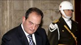 Ο πρωθυπουργός Κώστας Καραμανλής μετά την τελετή κατάθεσης του στεφάνου στο Μαυσωλείο ...