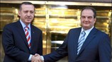 O πρωθυπουργός Κώστας Καραμανλής και ο Τούρκος ομόλογός του Ρετζέπ Ταγίπ Ερντογάν ...