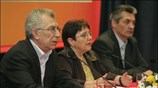 Η γ.γρ. της ΚΕ του ΚΚΕ Αλέκα Παπαρήγα (Κ) και οι Μάκης ...