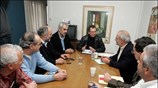 Ο πρόεδρος του ΣΥΡΙΖΑ Αλέκος Αλαβάνος συναντήθηκε σήμερα με την Ομοσπονδία Υπαλλήλων ...