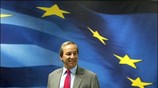 19/06: Η Κυβερνητική Επιτροπή ενέκρινε το νομοσχέδιο του υπουργείου Οικονομίας (στη φωτογραφία ...