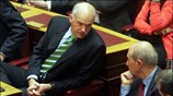 Ο πρόεδρος του ΠΑΣΟΚ Γιώργος Παπανδρέου συνομιλεί με τον πρώην πρωθυπουργό Κώστα ...